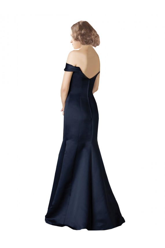 Azul marina oscuro Sirena Hombros Descubiertos Cuello en V Satén Largo Vestidos de dama de honor / Vestidos de fiesta Al Por Mayor