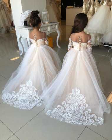 Marfil Cuello de Corazón Cola capilla Tul Encaje Largo vestidos de niña de las flores Al Por Mayor