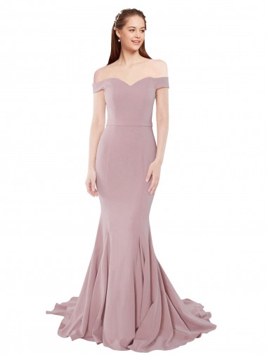 Rosa empolvado Sirena Hombros Descubiertos Barrer tren Crepé Elástico Largo Formales Vestidos de dama de honor / Vestidos de fiesta Al Por Mayor