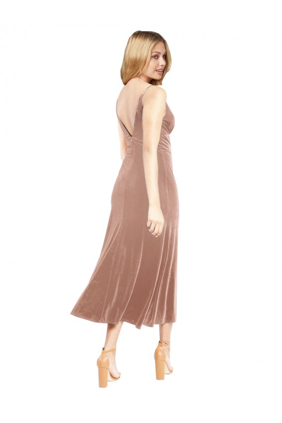 Rosa línea A Cuello en V Midi Terciopelo Elástico Corto Vestidos de dama de honor / Vestidos de fiesta / Vestidos de cóctel Al Por Mayor