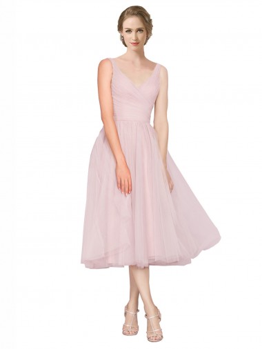 Rosa línea A Cuello en V Tul Corto Vestidos de dama de honor / Vestidos de cóctel / Vestidos para homecoming Al Por Mayor
