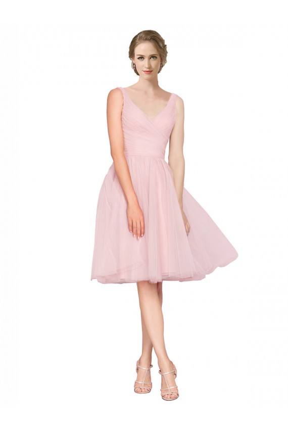 Rosa línea A Cuello en V Tul Corto Vestidos de dama de honor / Vestidos de cóctel / Vestidos para homecoming Al Por Mayor