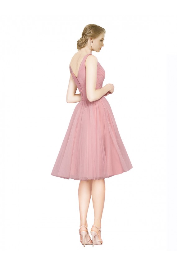 Rosa línea A Cuello en V Tul Corto Vestidos de dama de honor / Vestidos de cóctel / Vestidos para homecoming Al Por Mayor