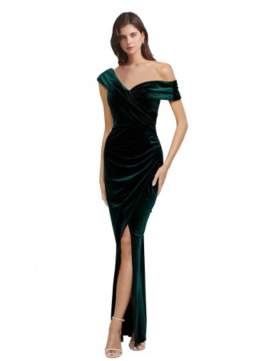 Verde oscuro Cubierta Hombros Descubiertos Terciopelo Elástico Largo Asimétrico Formales Vestidos de dama de honor / Vestidos de fiesta Al Por Mayor