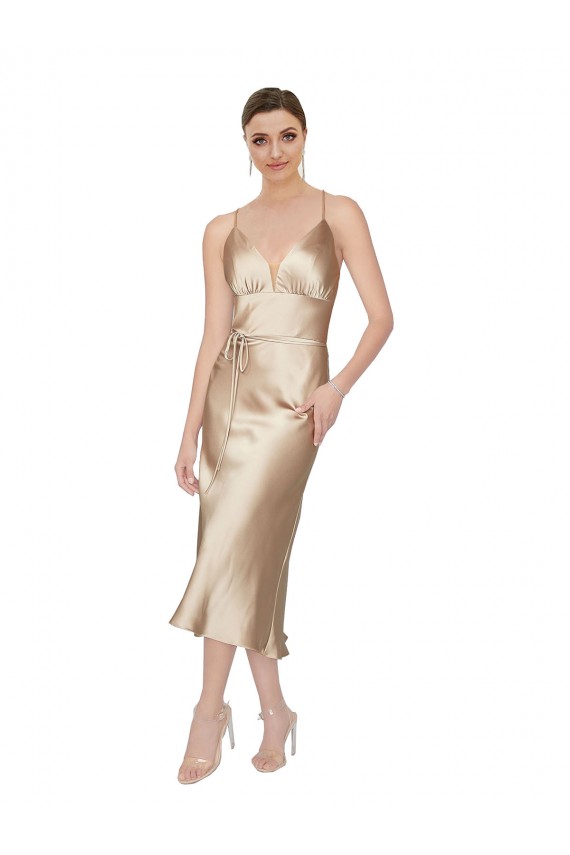 línea A Cuello en V Midi Satén sedoso Corto Formales Vestidos de dama de honor / Vestidos de fiesta / Vestidos de cóctel Al Por Mayor