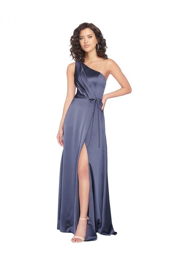 línea A Un Hombre Satén sedoso Largo Formales Vestidos de dama de honor / Vestidos de fiesta Al Por Mayor